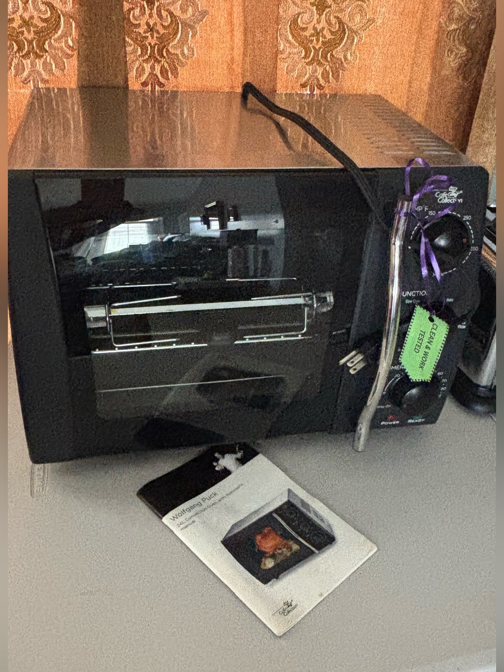 Compact Black Toaster Oven with Simple Controls